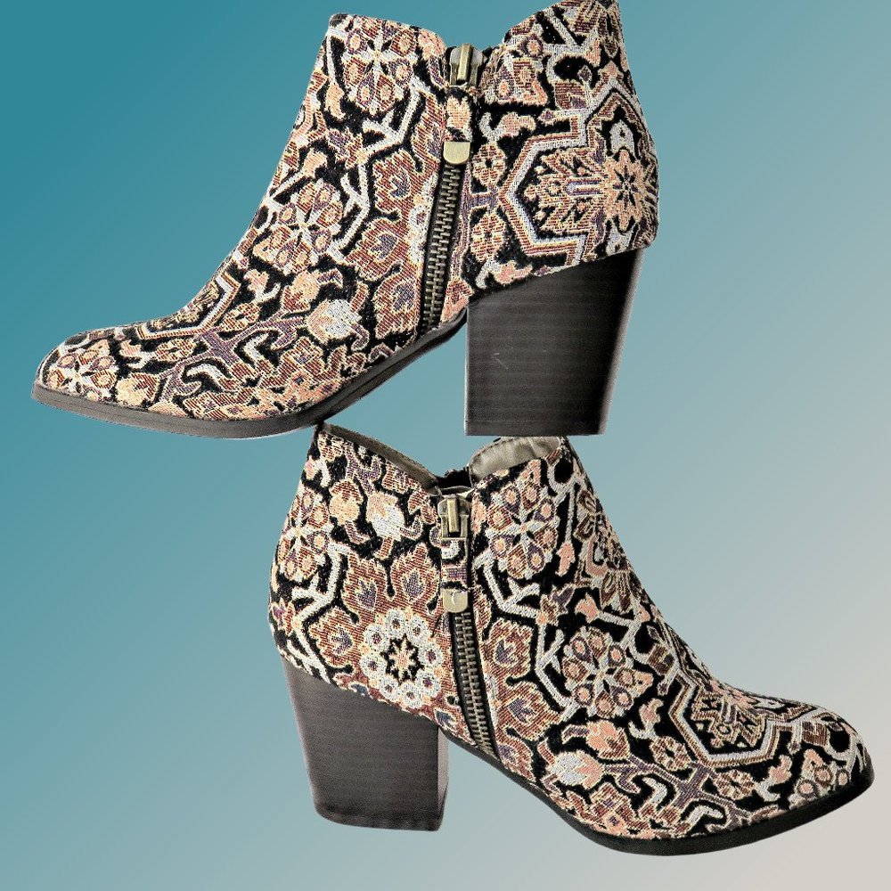 Black Booties Style & Co Masrinaa Tapestry Pattern NWOT....126